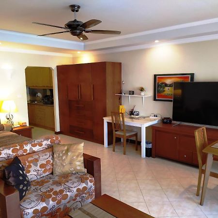 View Talay Residence 4 Джомтиен Бийч Екстериор снимка