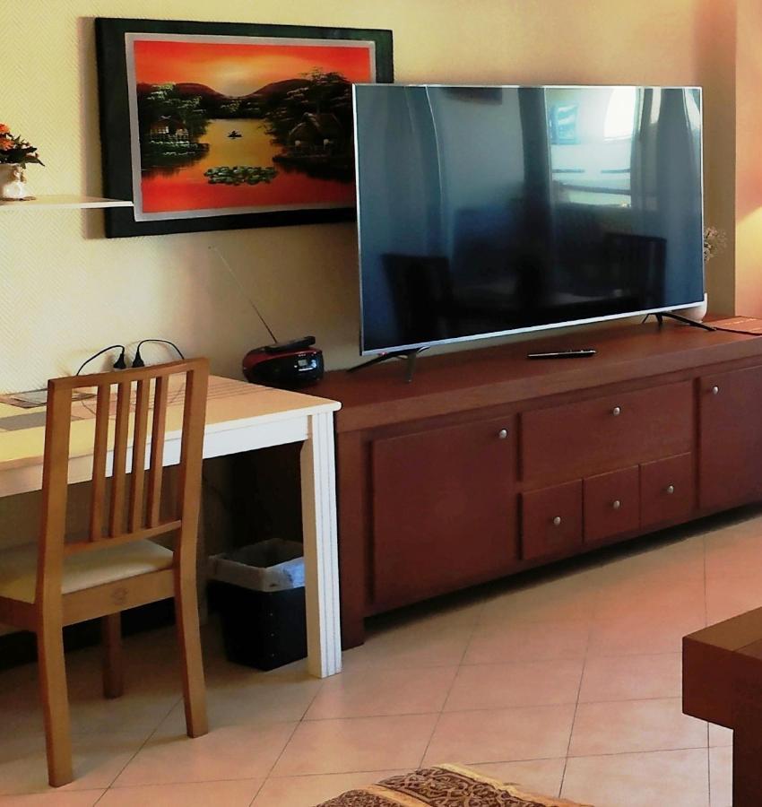 View Talay Residence 4 Джомтиен Бийч Екстериор снимка