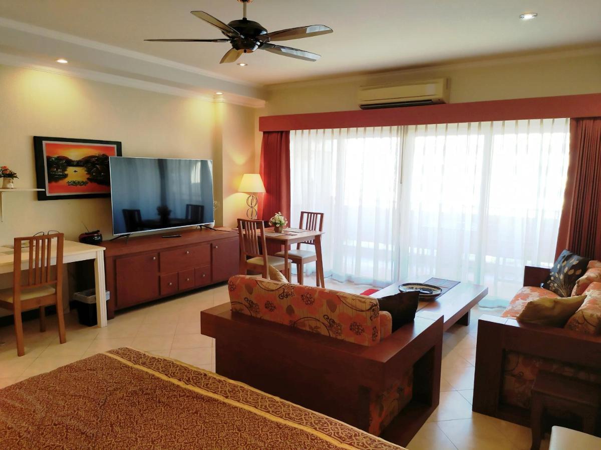 View Talay Residence 4 Джомтиен Бийч Екстериор снимка